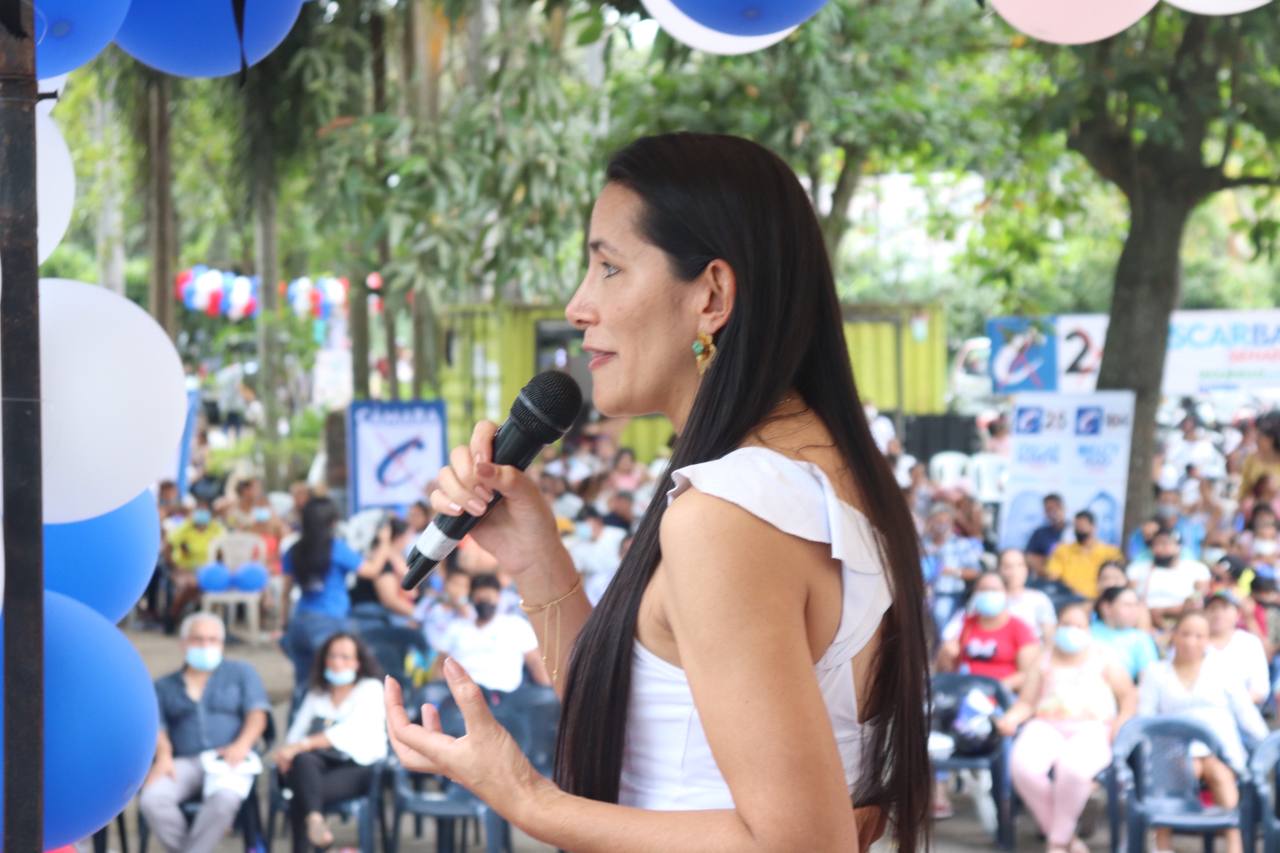 Ella quiere ser la representante del campo y la reactivación económica en el Congreso de la República 1