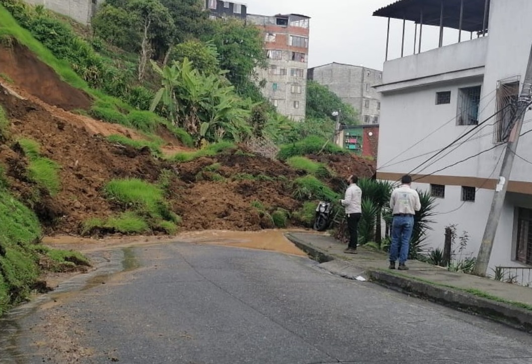 Deslizamiento en Manizales deja un desaparecido y varias viviendas afectadas 4