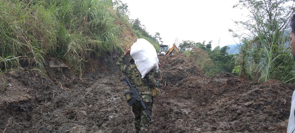 Ejército apoya en la atención de emergencias por la ola invernal en el Tolima 5