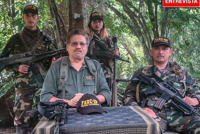 Fiscalía acusa a Iván Márquez, de asesinar 4 soldados y secuestrar a otro 1