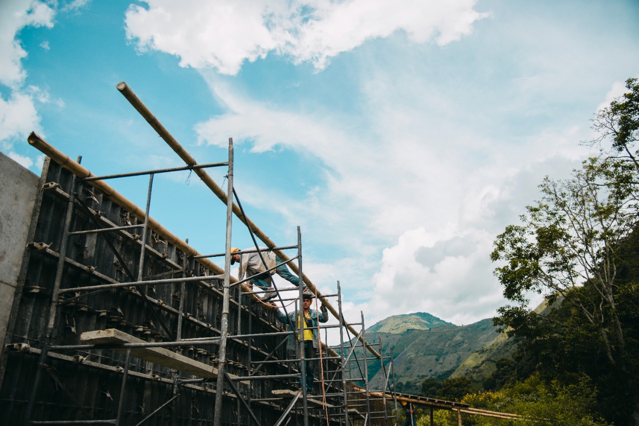 Cortolima visitó obras del muro de contención en Playarrica 1