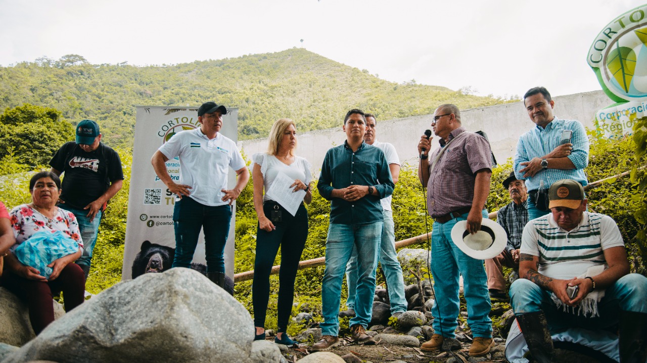 Cortolima visitó obras del muro de contención en Playarrica 4