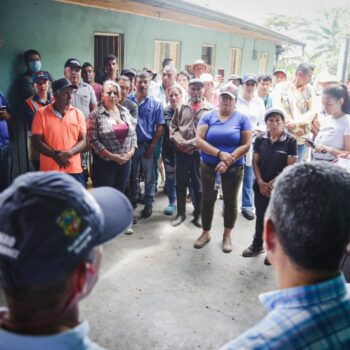 20 familias damnificadas por daños en la vía a Cajamarca 6