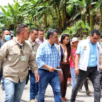 20 familias damnificadas por daños en la vía a Cajamarca 4