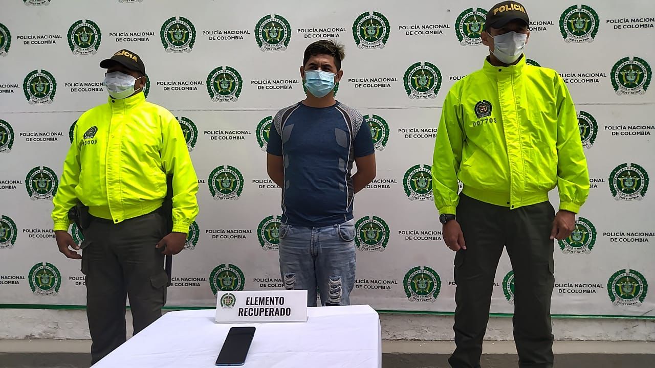 Lo robó y le pedía dinero a la víctima para devolverle el celular 1