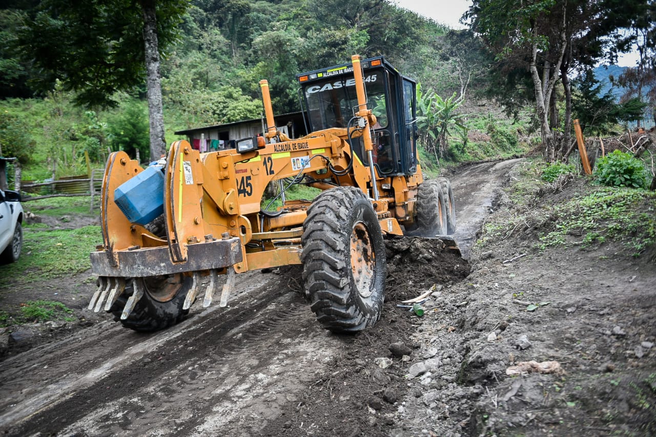Avanza mantenimiento de vías terciarias en Ibagué 5
