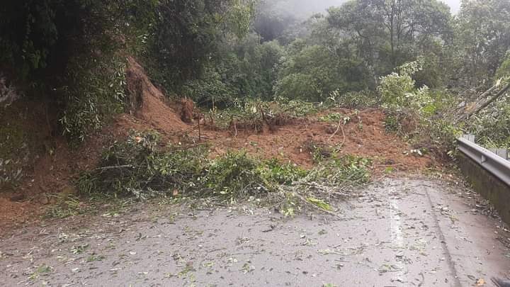 Cerrada la vía Manizales - Mariquita por varios deslizamientos 1