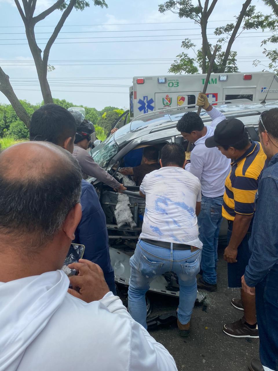 Camioneta de la Gerente del Hospital San Rafael sufrió accidente de tránsito entre Chicoral y El Espinal 6
