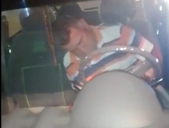 Lo acusó de estar borracho cuando estaba sufriendo de una trombosis 1
