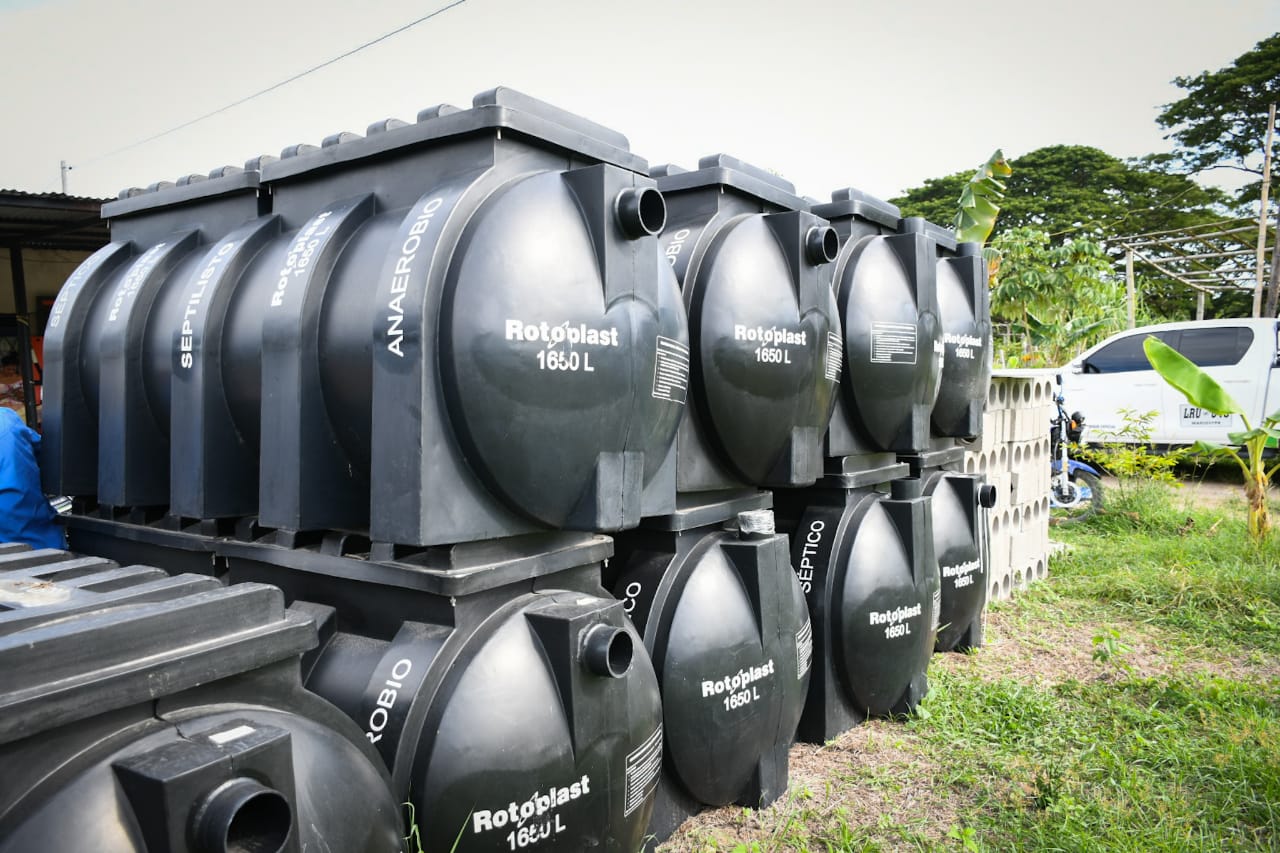 Cortolima entrega Sistemas de Tratamiento de Aguas Residuales y Estufas Ecoeficientes en Prado 6