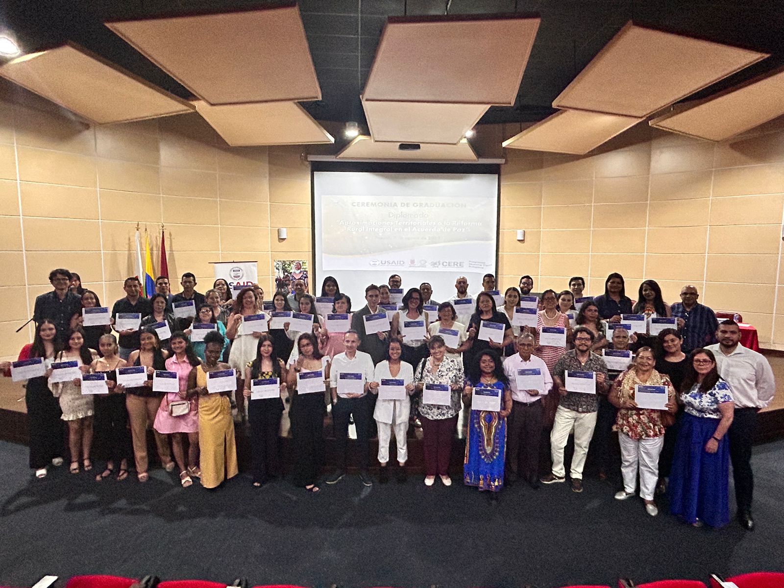 CERE de la UT Celebra Graduación de Diplomado Financiado por USAID 1