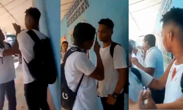 Estudiante enfrenta a su acosador con un bisturí en dramático video 1