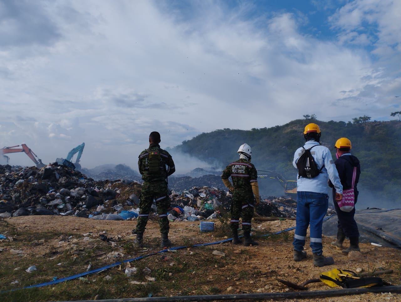 Controlado en un 90% el Incendio en el Relleno Sanitario La Miel de Ibagué 1