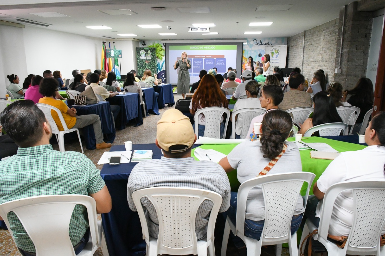 Cortolima apoya a 57 Negocios Verdes del Tolima con kits y capacitación 3