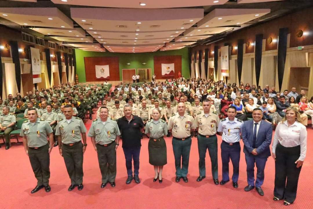 Gobernador del Tolima exaltó a miembros de la Fuerza Pública 1