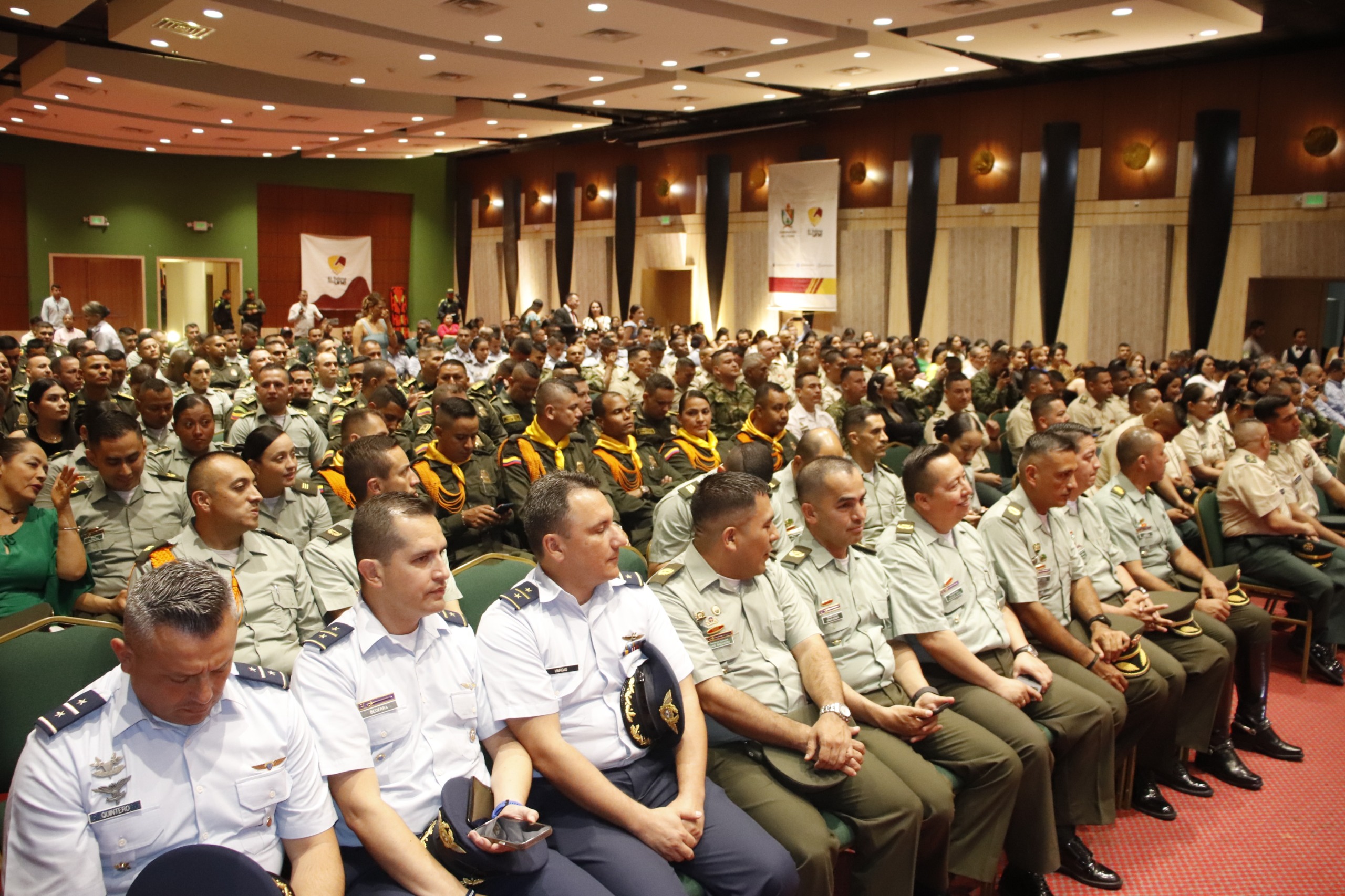 Gobernador del Tolima exaltó a miembros de la Fuerza Pública 2