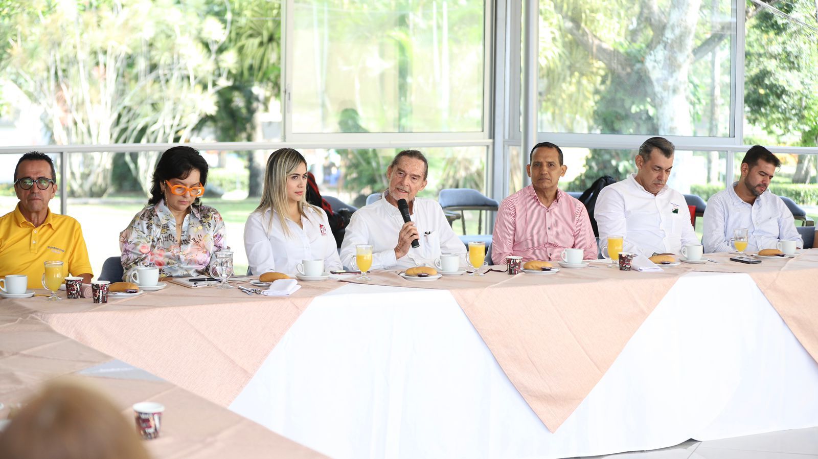Alcaldesa electa se reunió con los gremios económicos 3