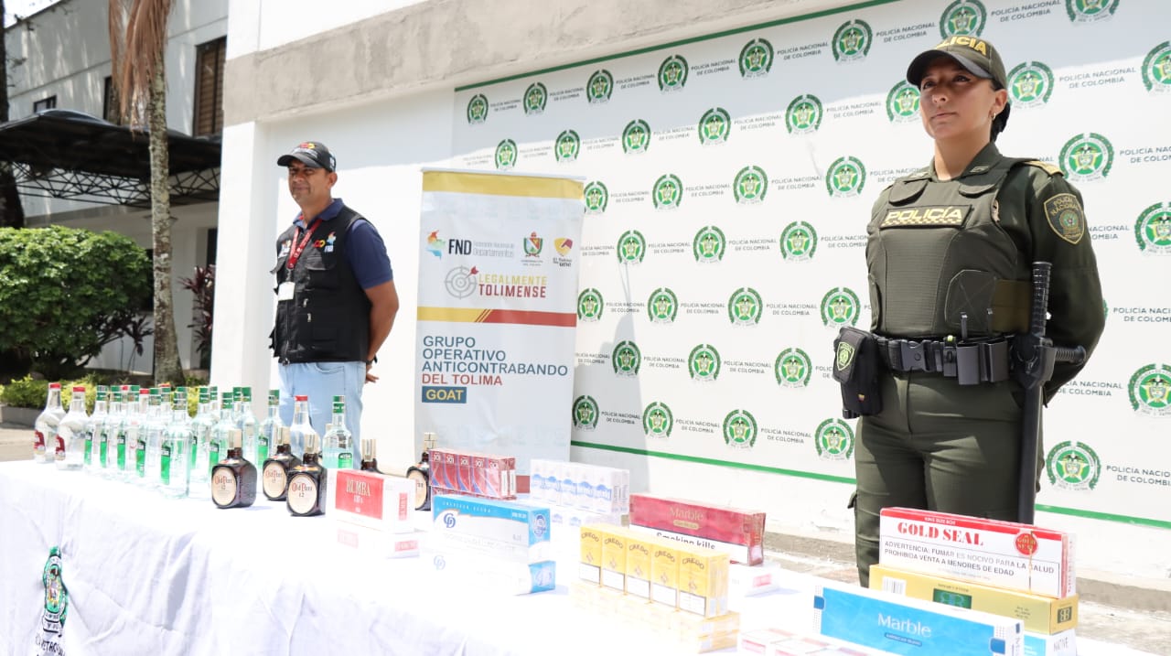 Autoridades incautaron licor presuntamente adulterado y mercancía de contrabando 3