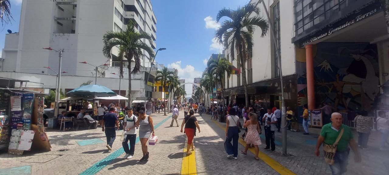 Por temporada decembrina, los vendedores ambulantes del Centro tendrán restricciones por la carrera Tercera 1