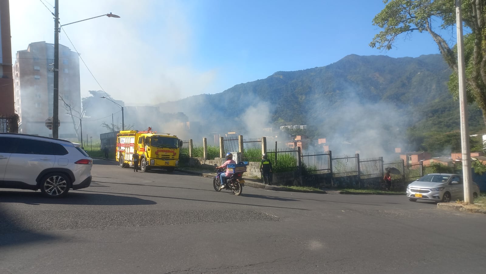 El Cuerpo Oficial de Bomberos en Ibagué controló diferentes conflagraciones 3