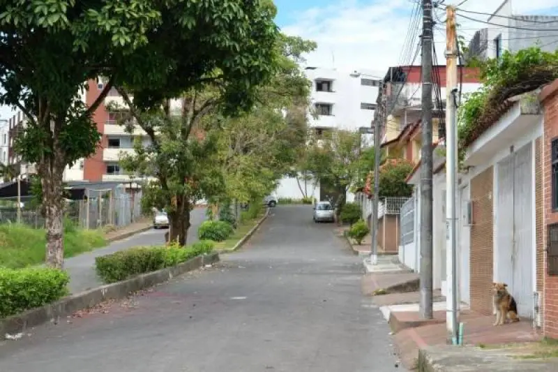 Riña entre propietario e inquilino dejó a una persona mordida, y un acuerdo de desocupar el apartamento 1