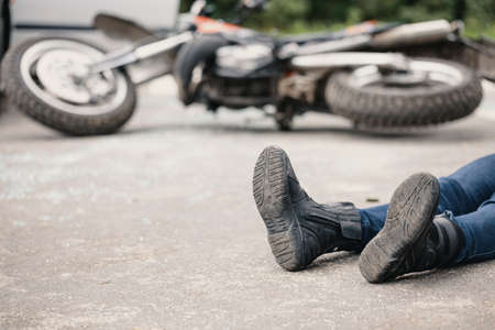 Grave accidente: Joven en estado crítico tras caer en hueco en Ibagué 1