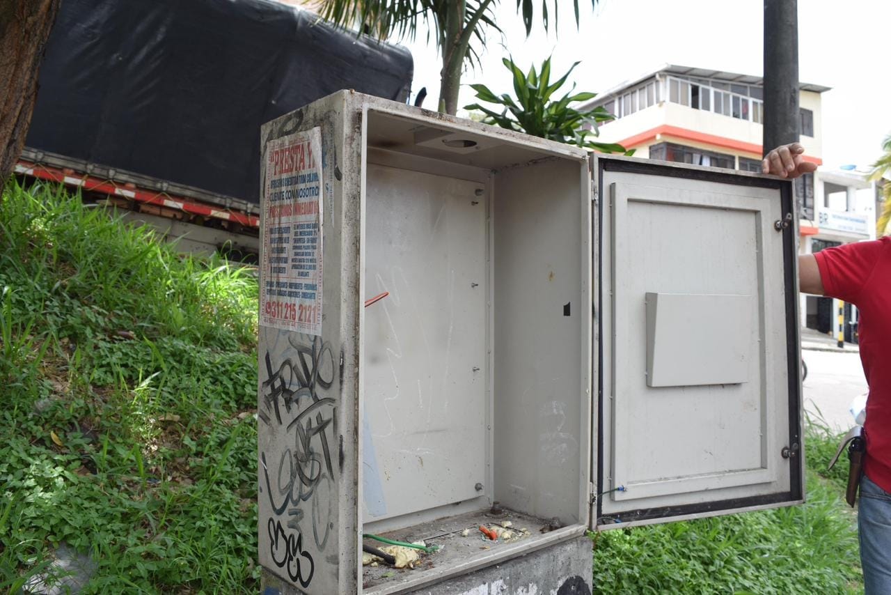 Caos vial: Semáforo en Avenida Ferrocarril fuera de servicio por más de 24 Horas 1