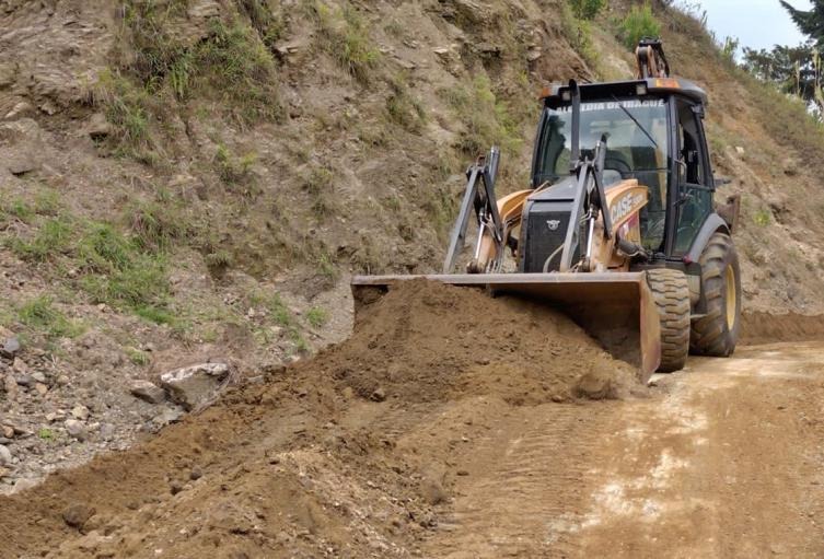Ibagué busca mejorar infraestructura vial rural con convenio entre Secretaría de Agricultura y Cafeteros 1