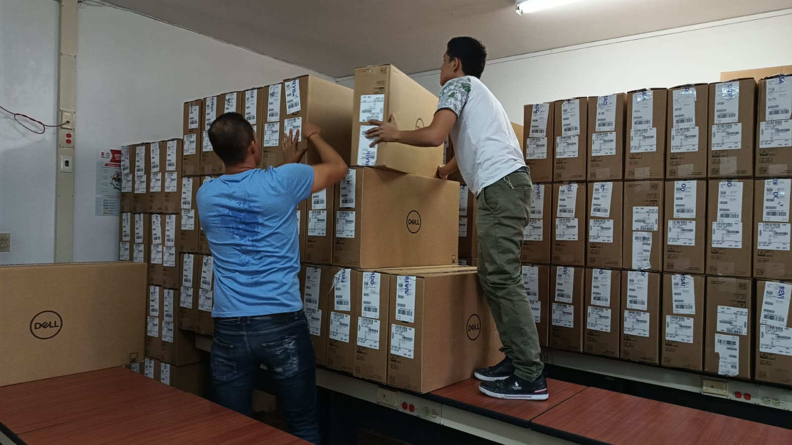 La Universidad del Tolima avanza en la renovación de equipos tecnológicos 1