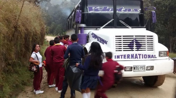 Padres de familia denuncian que quitarán transporte escolar a estudiantes de Icononzo 1