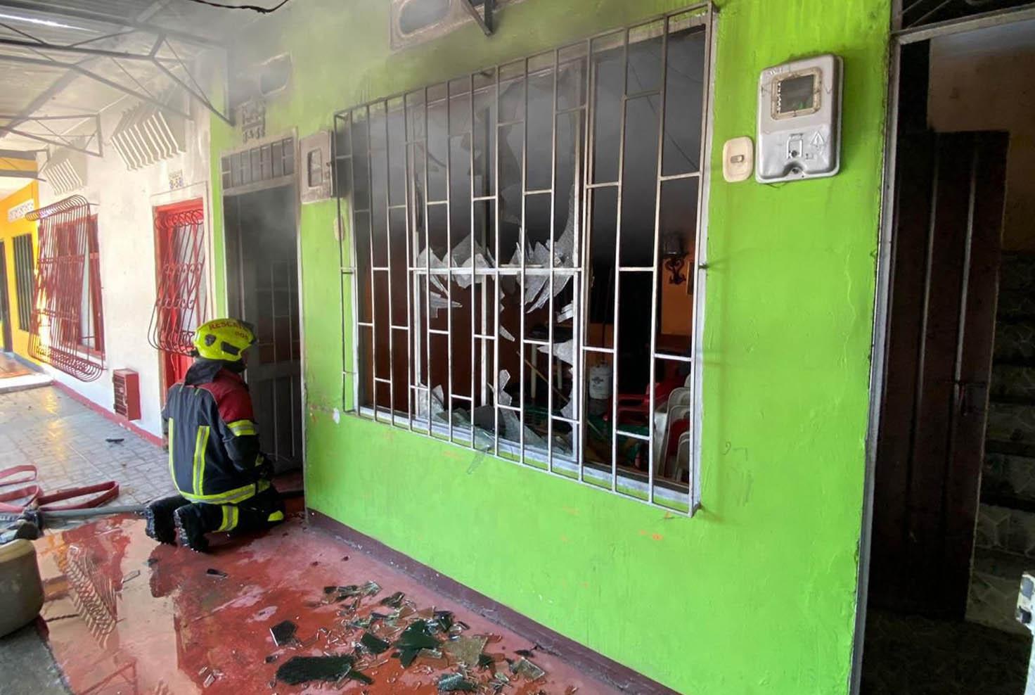 Un incendio estructural en Mariquita ocurrió por calor, según autoridades.