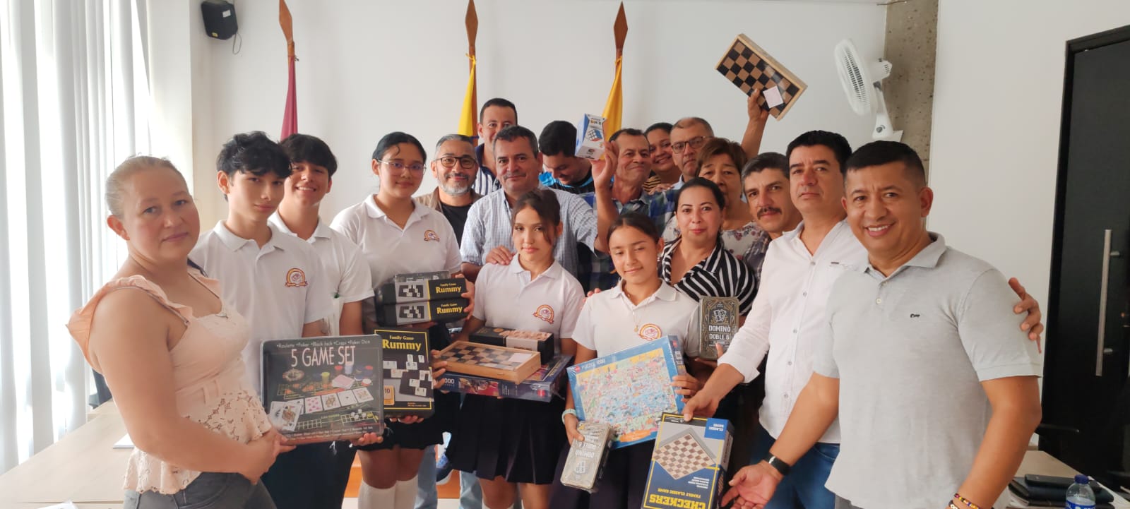 Concejo de Cunday apoya a estudiantes con juegos didácticos de mesa 5