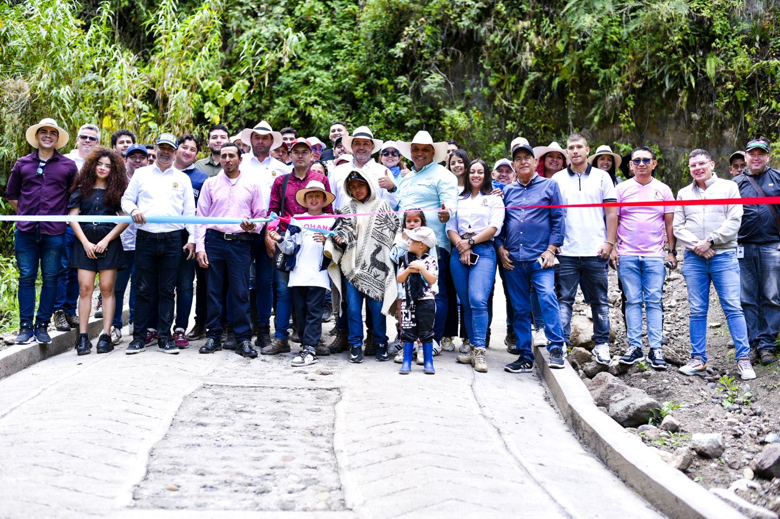 Comunidad de Toche estrenó placa huella el fin de semana: Alcaldía aportó $43 millones 1