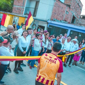 “El Tour de las Obras de Vuelta al Barrio” de la Gobernación llegó a la Comuna 12 de Ibagué 6