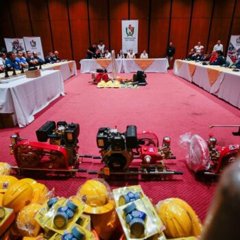 Bomberos voluntarios reciben equipos de la Gobernación del Tolima en plena temporada de incendios 6