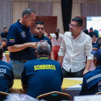 Bomberos voluntarios reciben equipos de la Gobernación del Tolima en plena temporada de incendios 3