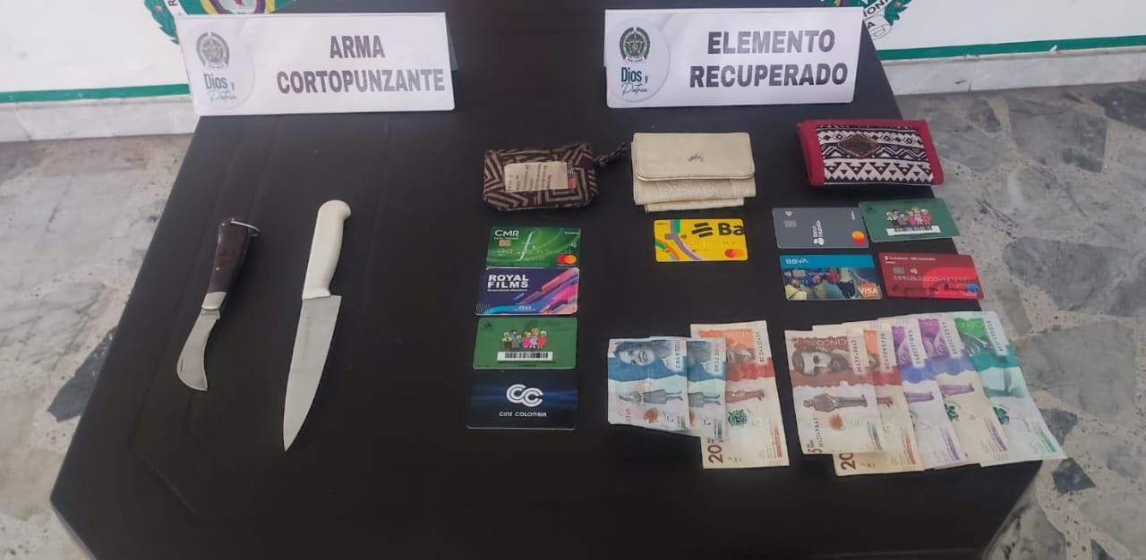 Aprovecharon un descuido de sus víctimas para hurtarles sus billeteras: Policía los capturó 4