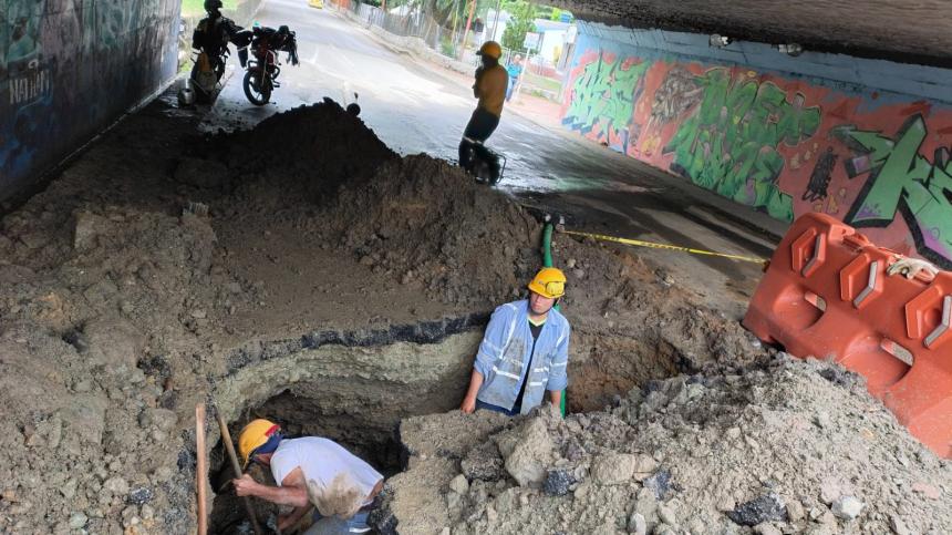 IBAL repara daño en línea de distribución de La Floresta: se afectan varios barrios 1