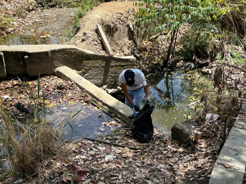 En 54 jornadas de limpieza en fuentes hídricas de Ibagué recolectan más de 160 toneladas de residuos este año 1