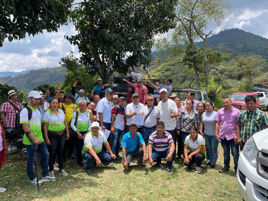 Vereda Las Amarillas ya cuenta con servicio transporte público: sale desde la Plaza la 14 1