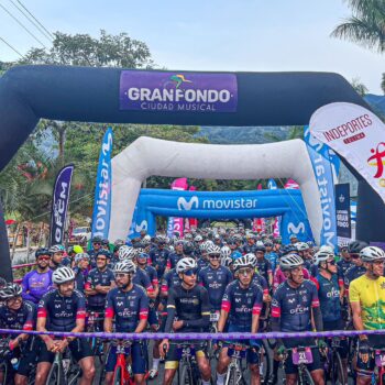 Galería del Gran Fondo Ciudad Musical de ciclismo: Gobernadora dio el banderazo de salida 3