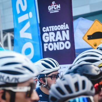 Galería del Gran Fondo Ciudad Musical de ciclismo: Gobernadora dio el banderazo de salida 9