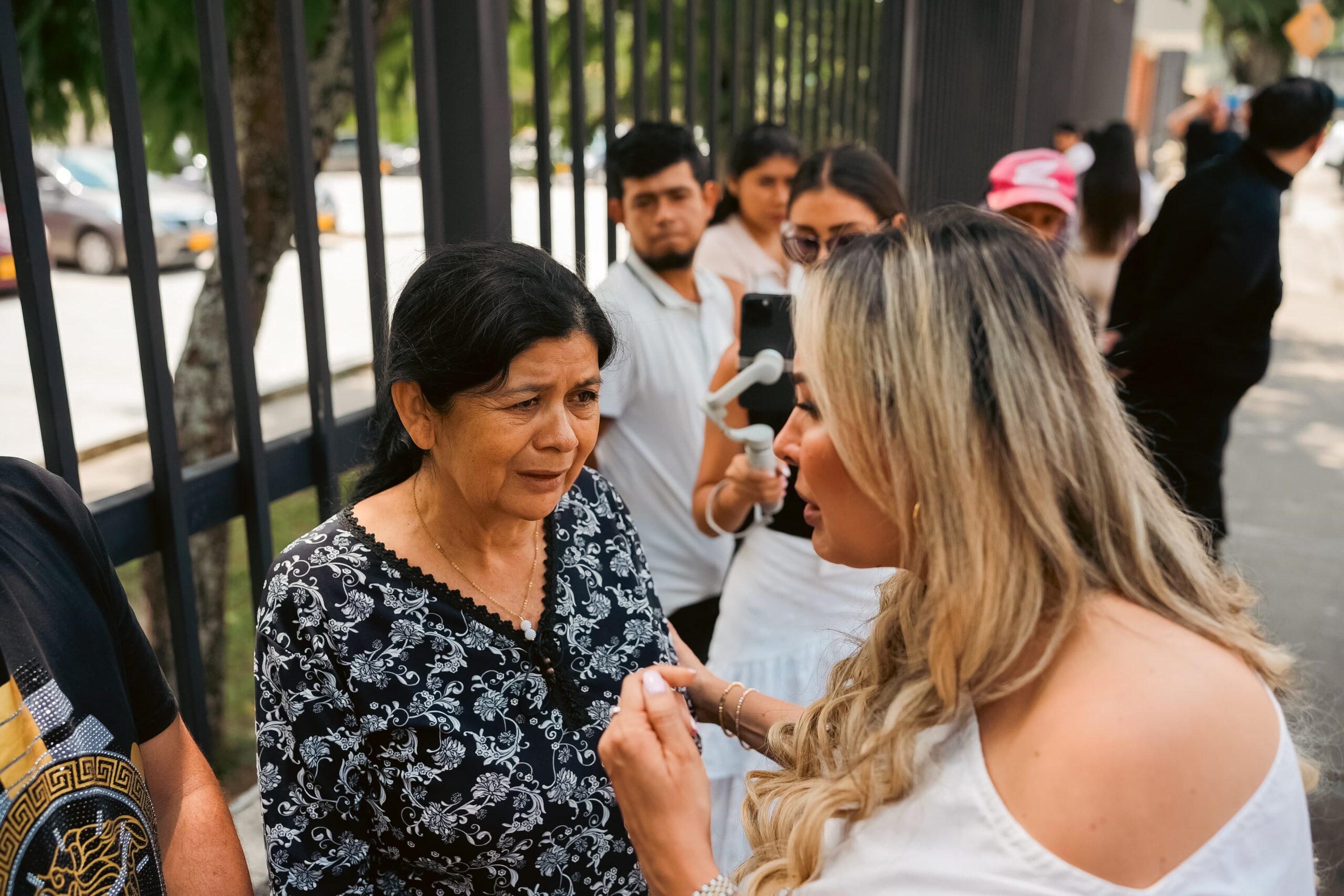 Alcaldesa visita a familia de Yefferson Baquero, extiende su solidaridad y hace llamado a la tolerancia 3
