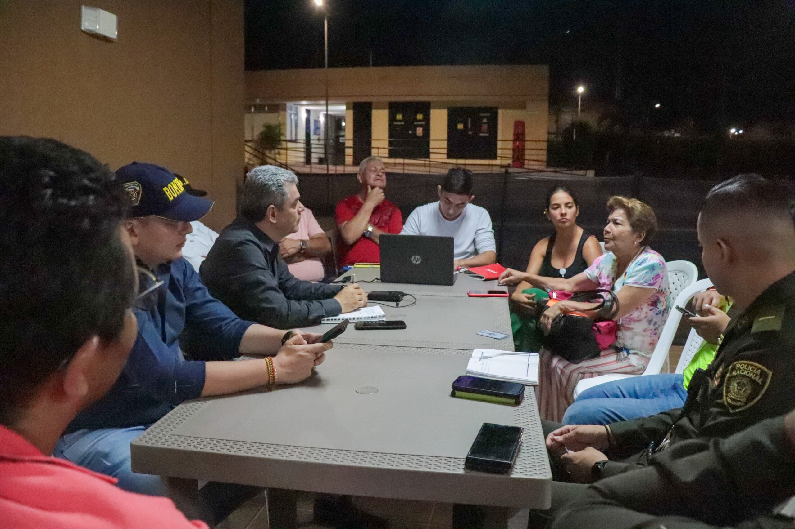 Alcaldía escucha las necesidades de los habitantes de la Arboleda Campestre 1