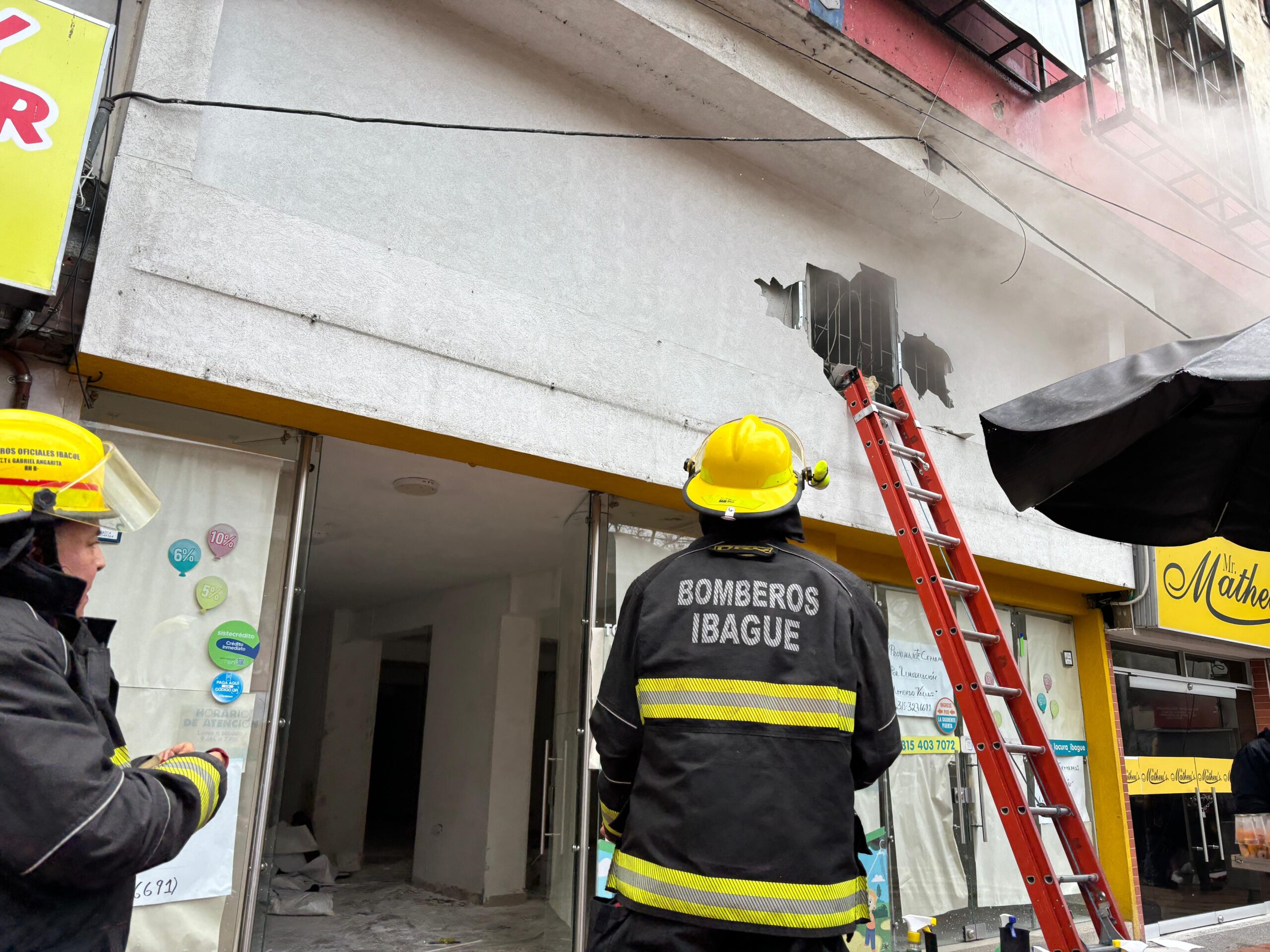 Bomberos extinguieron incendio estructural en la 15 con Tercera 6