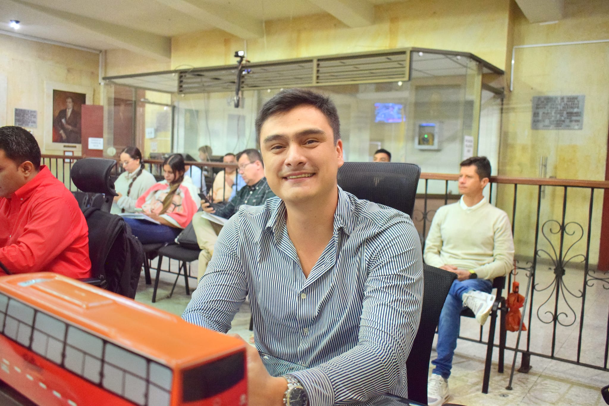 Concejal Carlos Beltrán cita a debate a Secretario de Movilidad para evaluar pico y placa 1