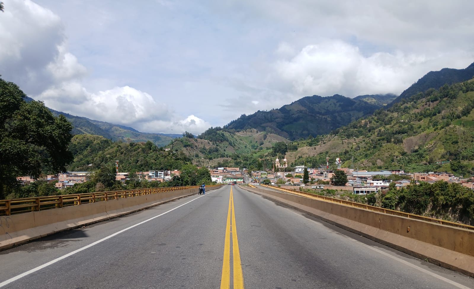 Si viaja el sábado de Ibagué a Armenia: recuerde el cierre total en el Puente de Cajamarca 1