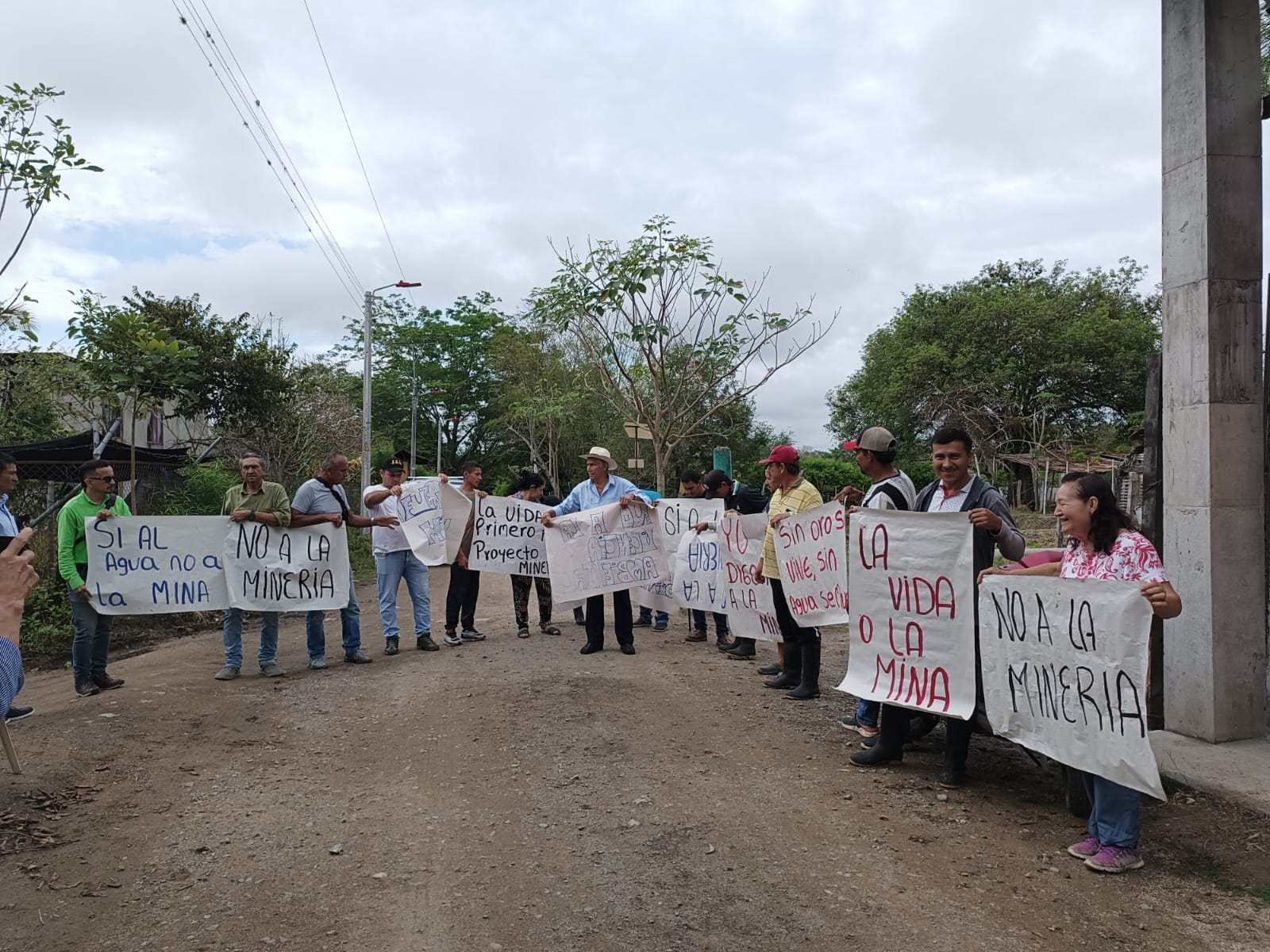 Comunidad de Chucuní denuncia explotación minera sin permisos: están haciendo excavaciones 1