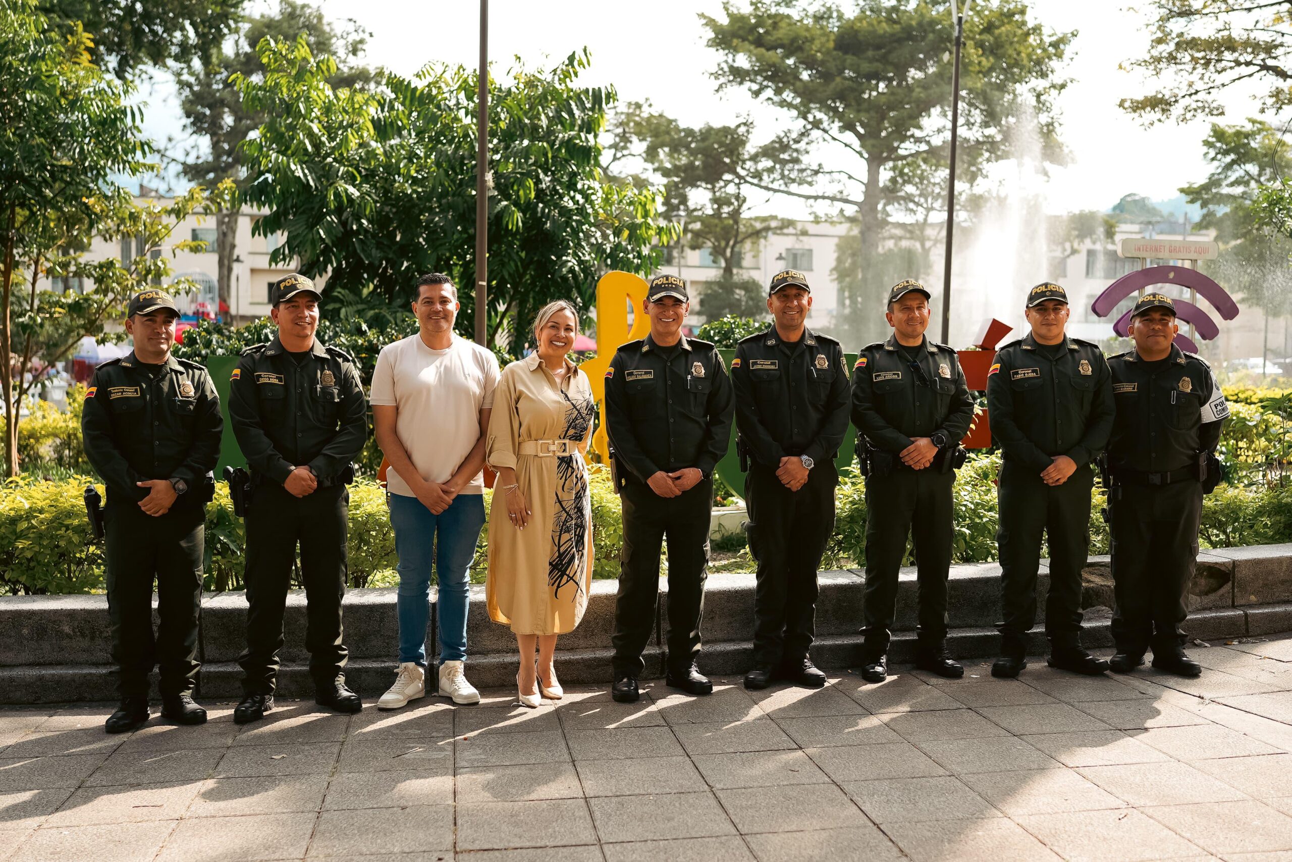 Alcaldesa y Policía suman esfuerzos para construcción de una clínica en Ibagué 6