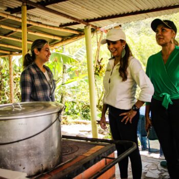 Gobernadora del Tolima y directora de Cortolima piden cuidar el patrimonio ambiental de la ciudad 8